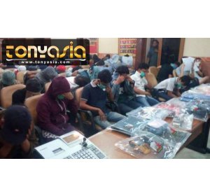 Polisi Sedang Melacak Situs Hubungan Sejenis | Judi Online Indonesia